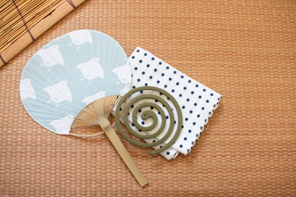 温泉施設向けのノベルティグッズに喜ばれる＆おすすめの5選 - うちわ
